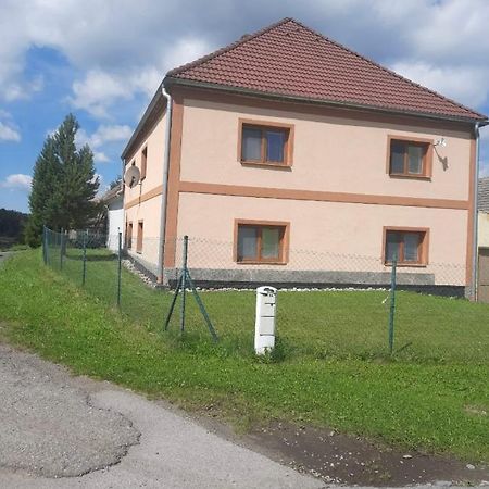 Zbytiny Bagian luar foto